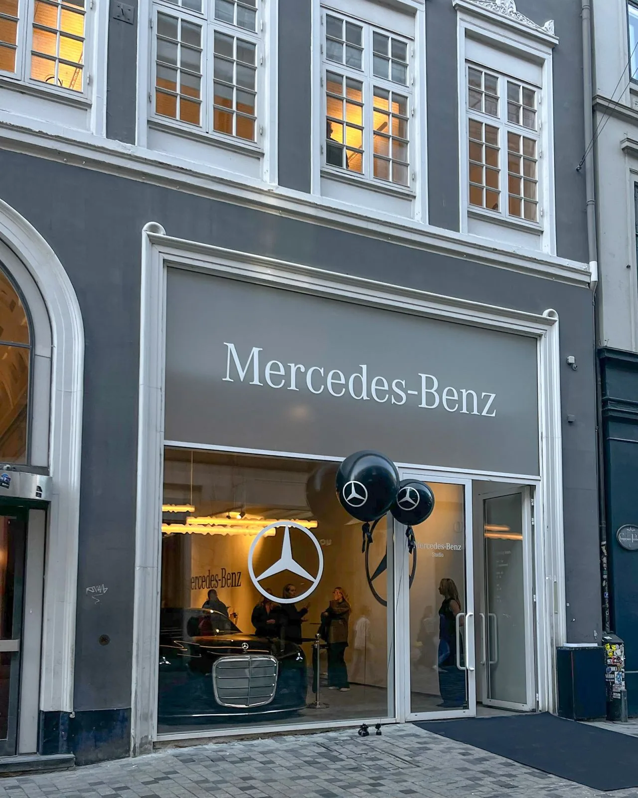 Mercedes-Benz Studio Købmagergade – facade renoveret af Wesdex